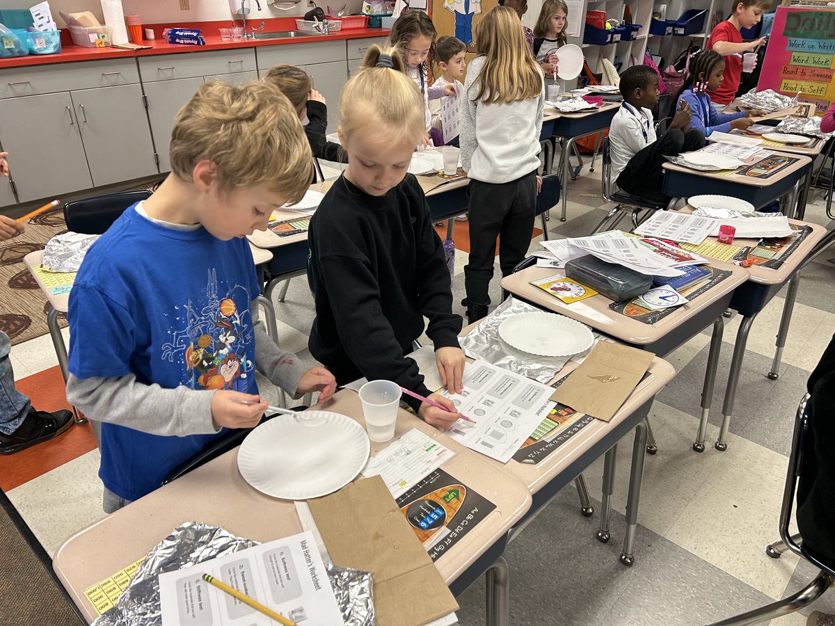 Hands on scientists creating hats to shield their skin from the sun ⁦⁦<a href="/ParksideES/">Parkside Elementary</a>⁩