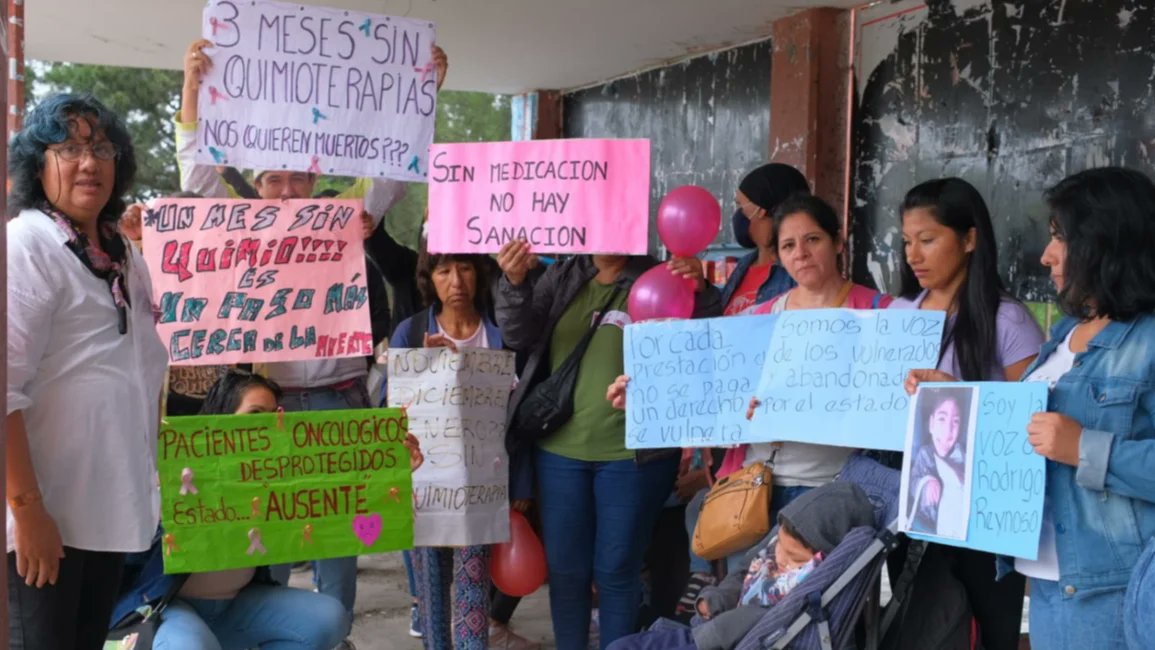Protesta en Casa de Gobierno por falta de medicación para pacientes oncológicos

eltribuno.com/salta/salta/20…