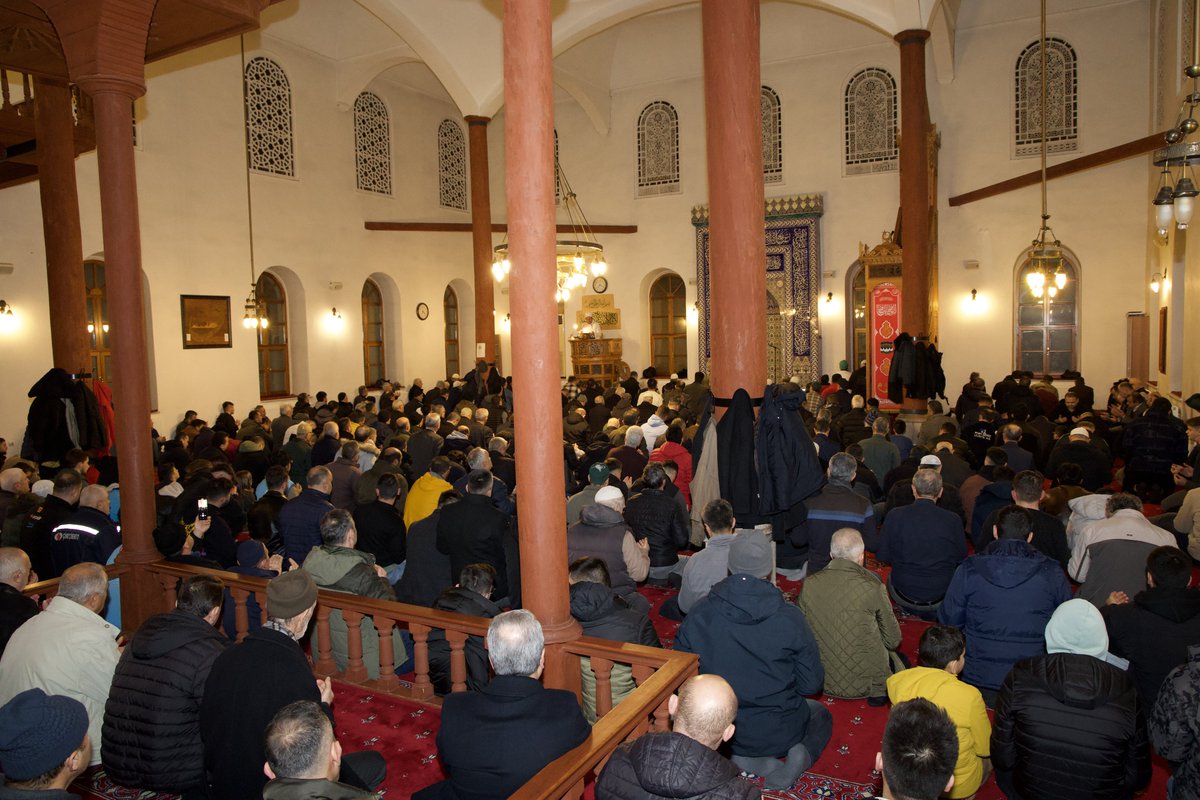 bartinmuftulugu's tweet photo. "Üç Aylar''ın Başlangıcını Simgeleyen Regaip Kandili, Bartın'daki Tüm Camilerimizde özel programlarla idrak edildi.
İl Müftüsü Ömer Keskin Aşağı Yeni (Şadırvan) Camii’nde yapılan Regaib Kandili programına katıldı.

https://t.co/AkKK6GFns5
@omerkeskin02 https://t.co/MuKQpARE2Z