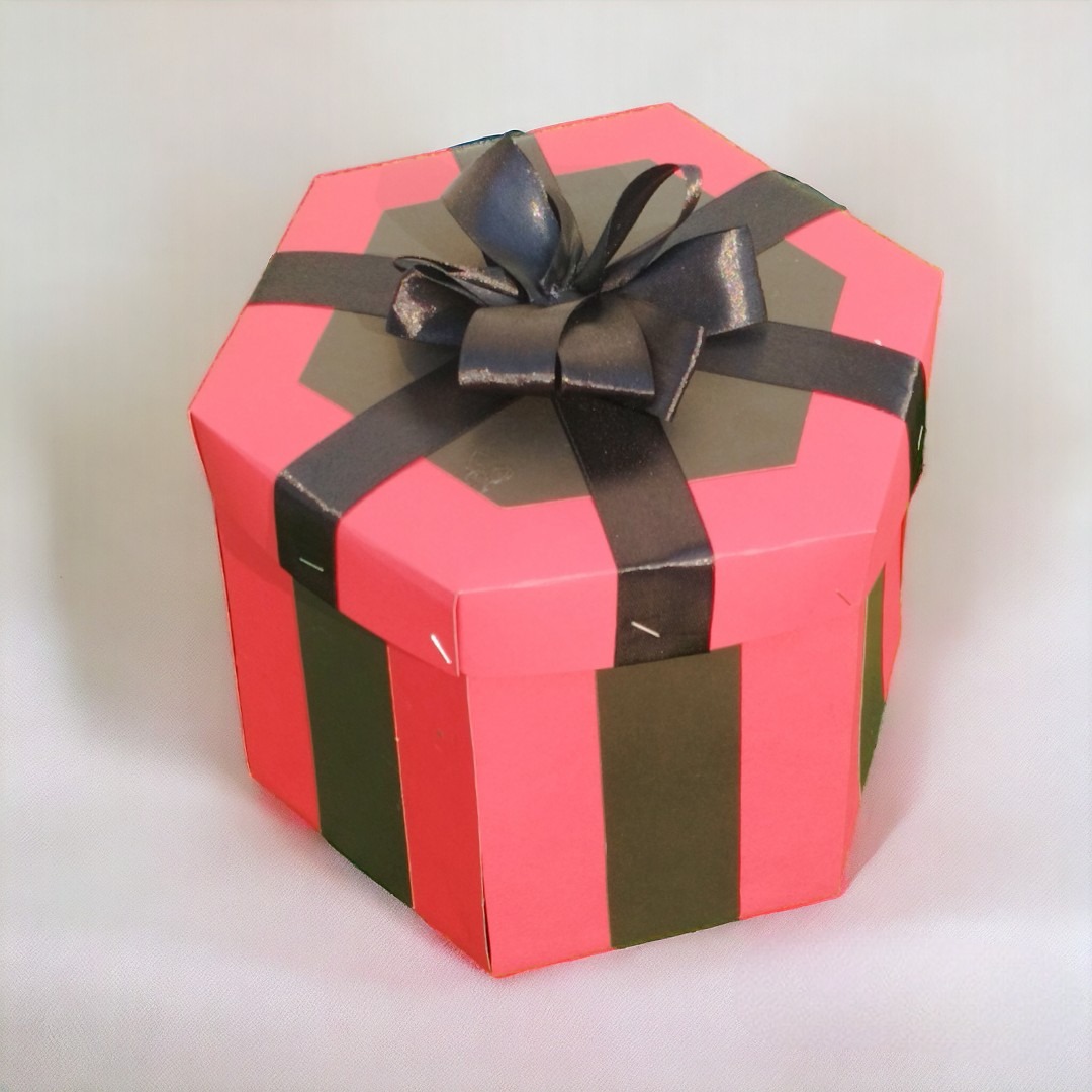 Ladygiftcentre's tweet image. Gifts for girls , gift for boys , Surprises gift , Exploson gift emty
Price 1500
Dm for order
.......

#explosionbox #handmade #scrapbook #handmadegifts #love #giftideas #giftsforher #gift #gifts #giftsforhim #craft #birthdaygifts #art #birthdaygift #surprisebox #anniversarygift