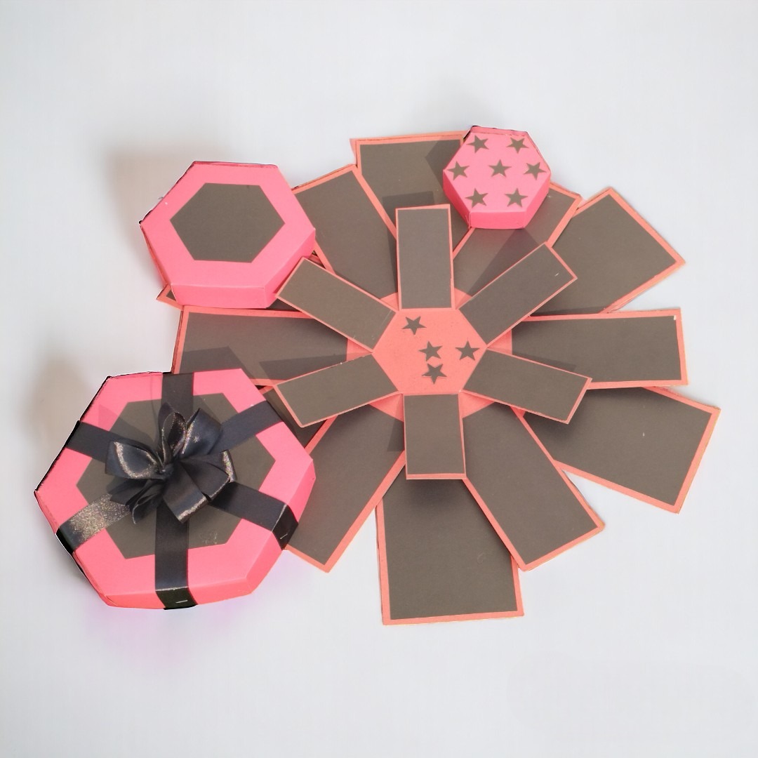 Ladygiftcentre's tweet image. Gifts for girls , gift for boys , Surprises gift , Exploson gift emty
Price 1500
Dm for order
.......

#explosionbox #handmade #scrapbook #handmadegifts #love #giftideas #giftsforher #gift #gifts #giftsforhim #craft #birthdaygifts #art #birthdaygift #surprisebox #anniversarygift