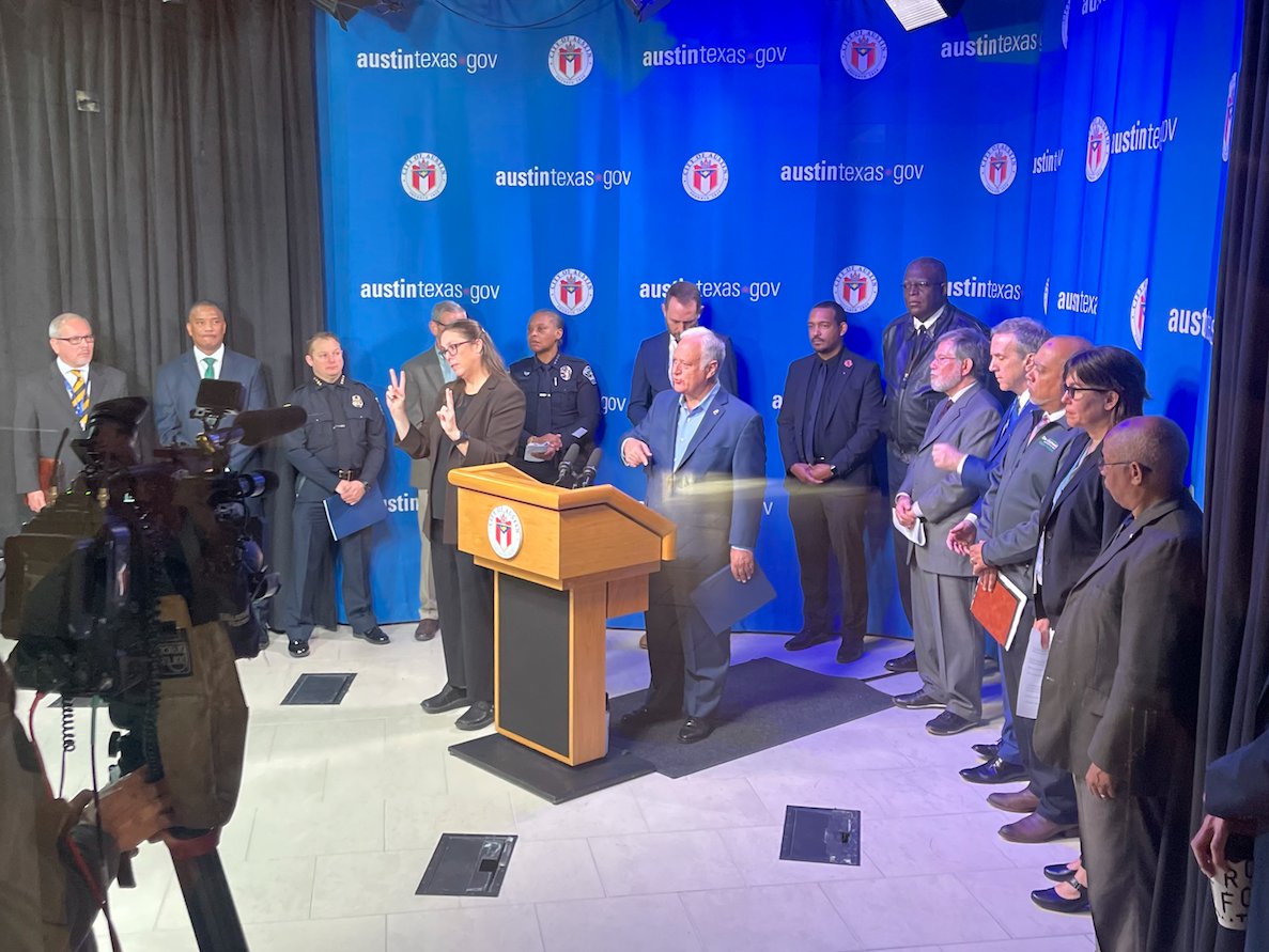 VanessaForATX's tweet photo. A critical 🧵 on the incoming cold snap:

Another dangerous freeze is coming to Austin this Sunday night. Here’s how you can prepare, and how we’re gearing up as a City for the upcoming extreme weather event. https://t.co/vhMxTkQKmo