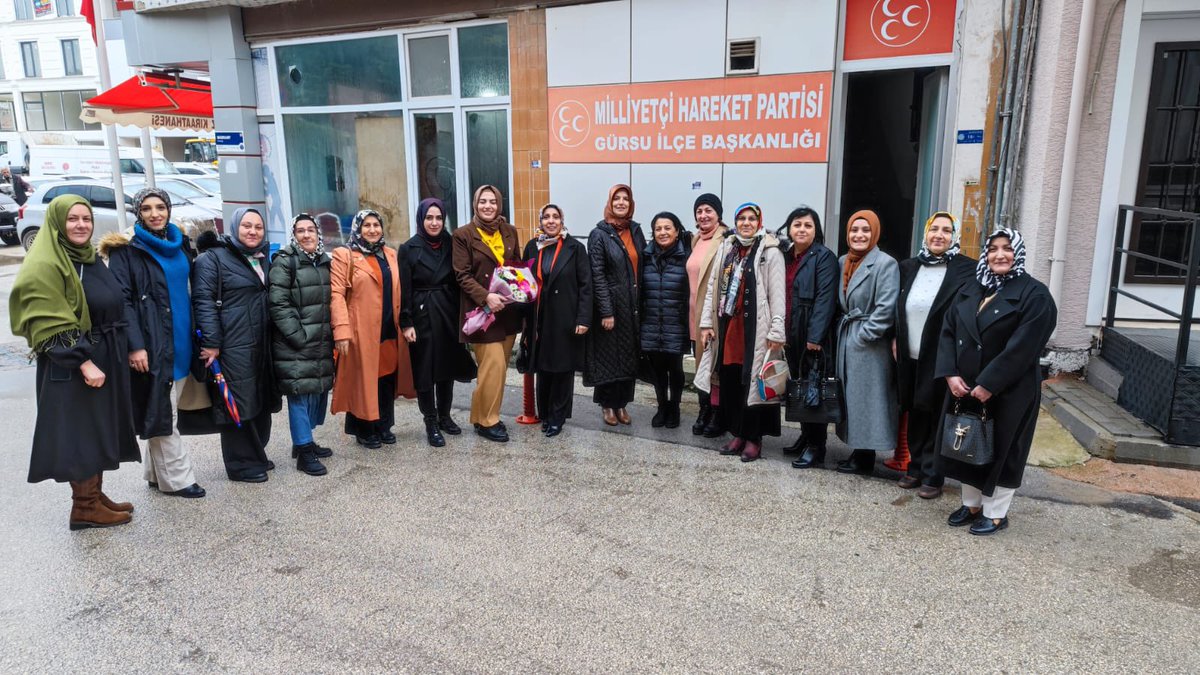 akkadingursu's tweet photo. Kadın Kolları Başkanımız Zehra Aslan ,İl Koordinatörümüz Ümmügülsüm Polat ve yöneticilerimiz ile birlikte Milliyetçi Hareket Partisi Kadın Kolları Başkanı Ayşe Ermiş ve yeni yönetimine hayırlı olsun ziyareti gerçekleştirdik. https://t.co/5UAJSA4lh1