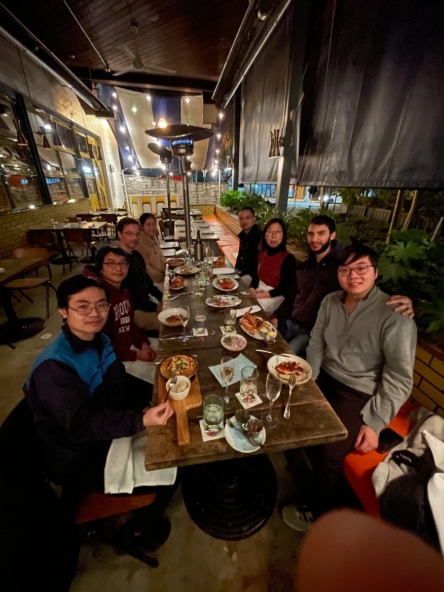 This is a bit belated, but congrats to @loadingfan for defending his Ph.D. and graduating. Here my group (together with @cocoweixu's students) drinking champagne and eating oysters to celebrate 🦪🍾