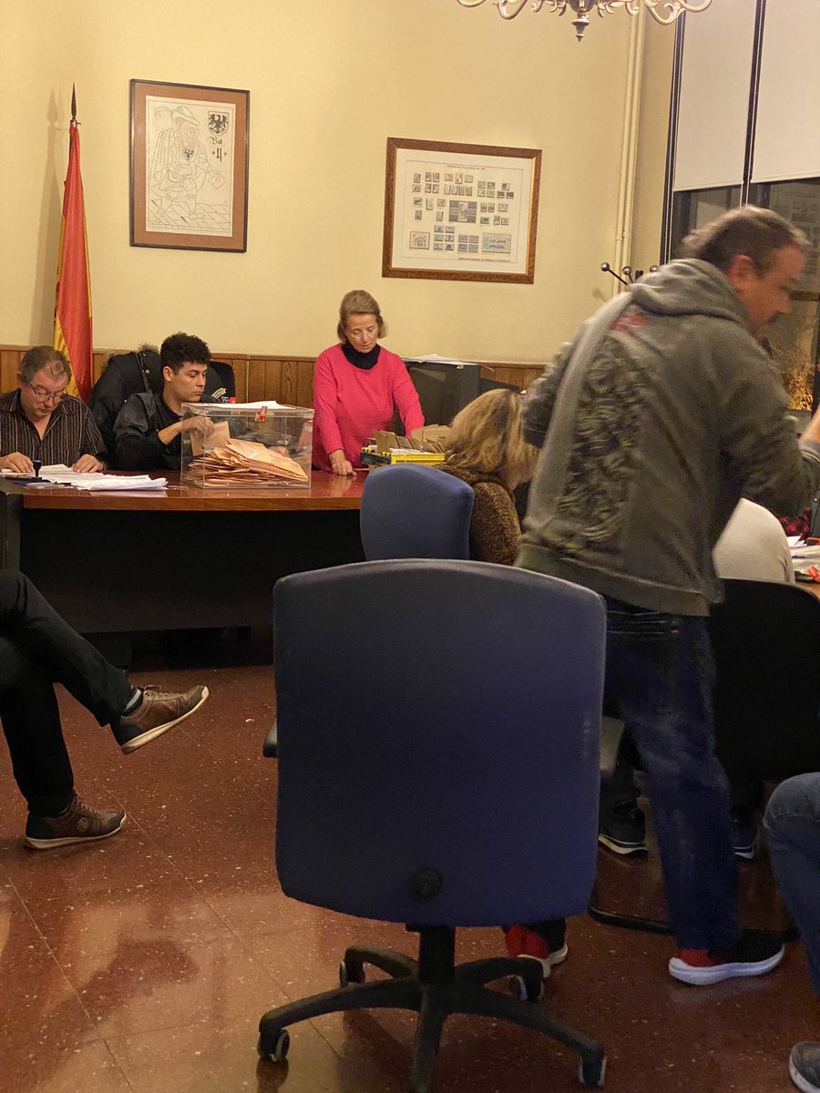 fsc_ccoo's tweet photo. Comença el recompte de les Eleccions Sindicals @CCOOCorreos a Girona  hi som presents @fsc_ccoo https://t.co/0jwDfhEVVw