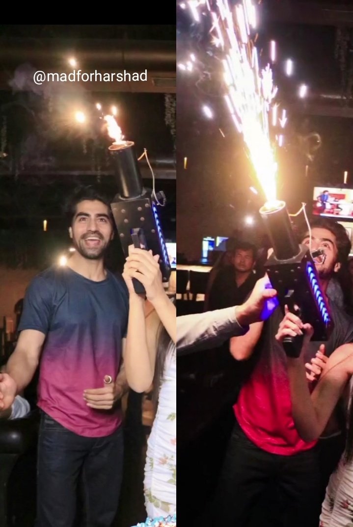 BepannaahNo1Fan's tweet photo. Both tags trending 😎 
#HarshadChopda
18 YRS OF HARSHAD CHOPDA https://t.co/Nnwx9CXIQi