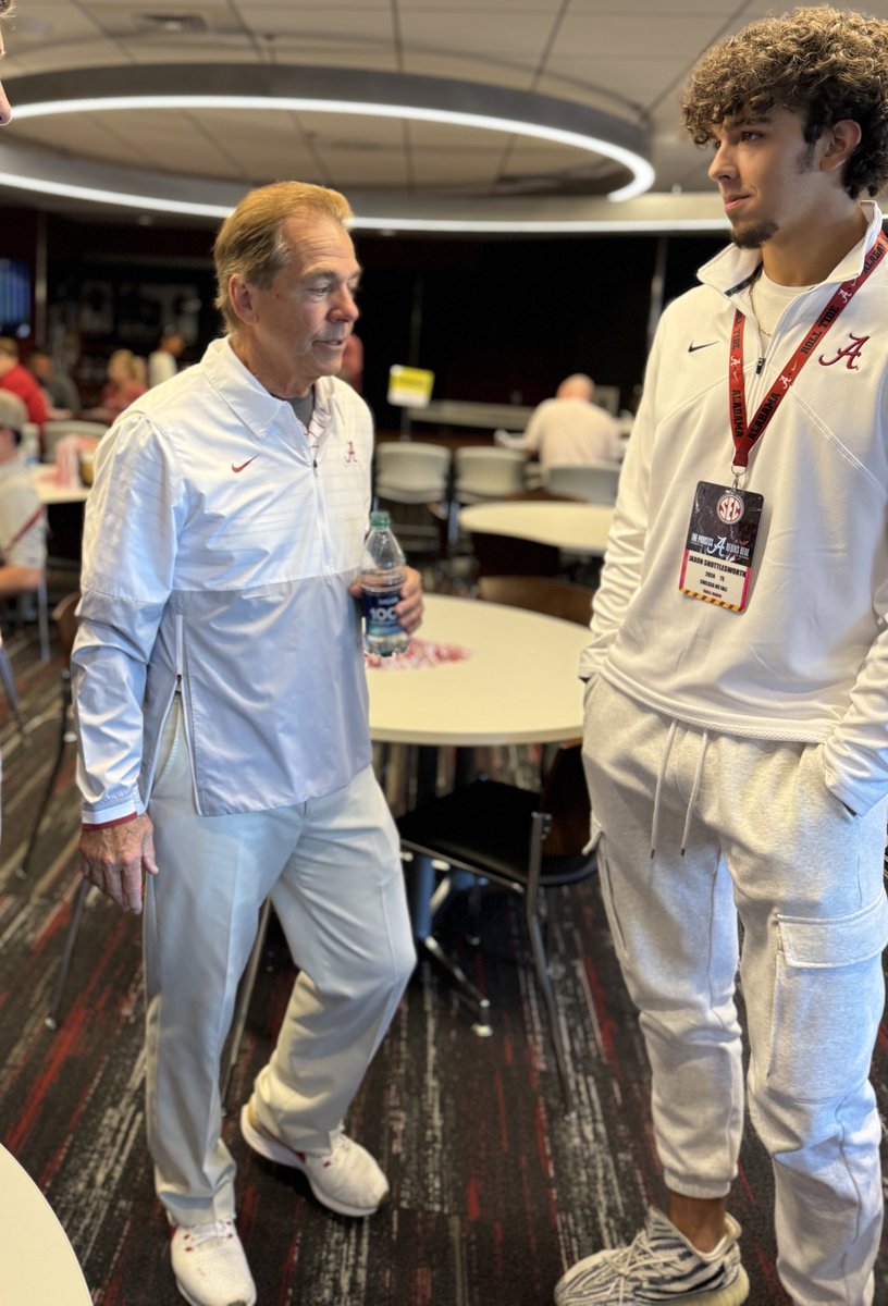 yaraeid_007's tweet photo. I’m beyond grateful to have had the opportunity to meet and talk to the 🐐 of  College football! I would have never thought I would have this opportunity to be recruited by the school that me and my family have supported and rooted for since I was born. Enjoy retirement Coach Saban!! @AlabamaFTBL #RollTide #Alabamafootball