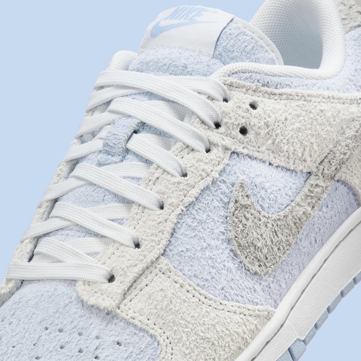 sneakermarketro's tweet photo. Official Images: Nike W Dunk Low "Photon Dust / Light Armoury Blue / Light Smoke Grey" 🌊 https://t.co/R9vOvs61U4