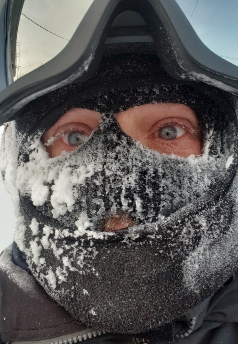 TheCritninja's tweet photo. overdressed again
...glad i had the e-bike...frozen brakes dragging hard...decided dragging a foot on decents was a better speed control method #tripodding #yycbike
also saw quite a few others riding π€ https://t.co/KIhJsOvQwk