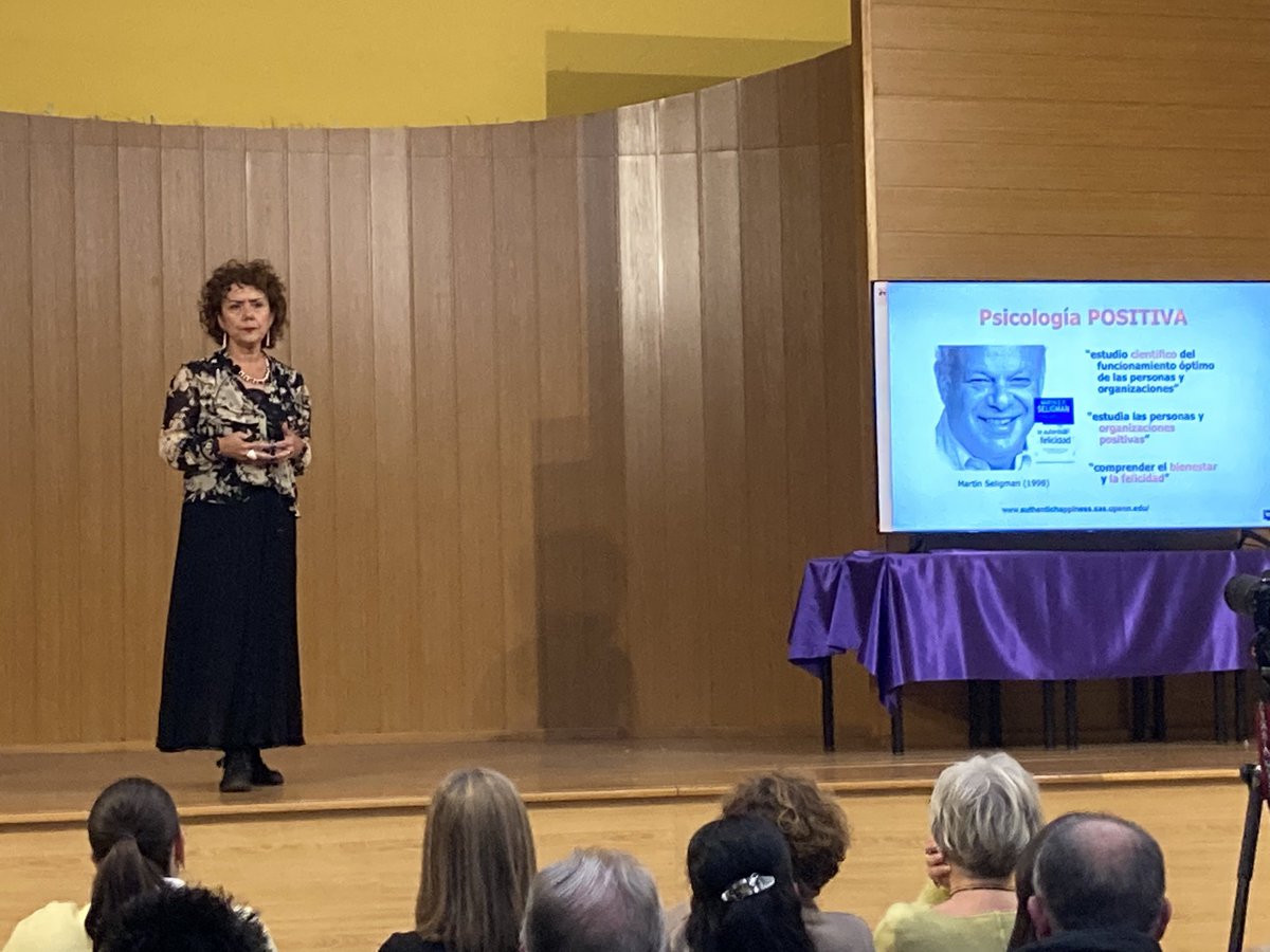 SEMBREM_org's tweet photo. Hui estem molt agraïts perquè contem amb la catedràtica i amiga @MarisaSalanova que ens parla de “la ciència del benestar” 😌 https://t.co/4RKdUbGOqY