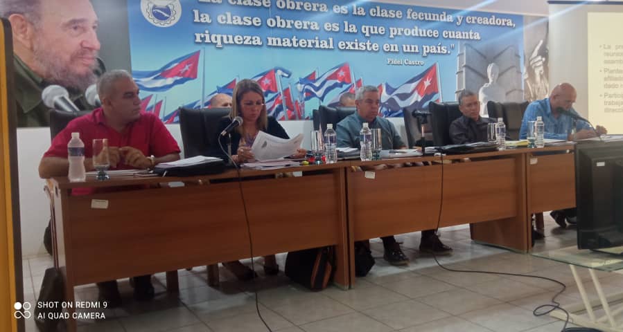 Cuba_CTC's tweet photo. .@UlisesGuilarte preside el seminario nacional que sesiona en La Habana para capacitar a dirigentes sindicales sobre el proceso orgánico previo al  Congreso 22 de la central obrera de #Cuba 🇨🇺, a efectuar en 2025.
#FielesAlLegado 
 @Isdalys1
@MaraConsueloba4 @ArletyBarazal https://t.co/KJaqiOJ1RH