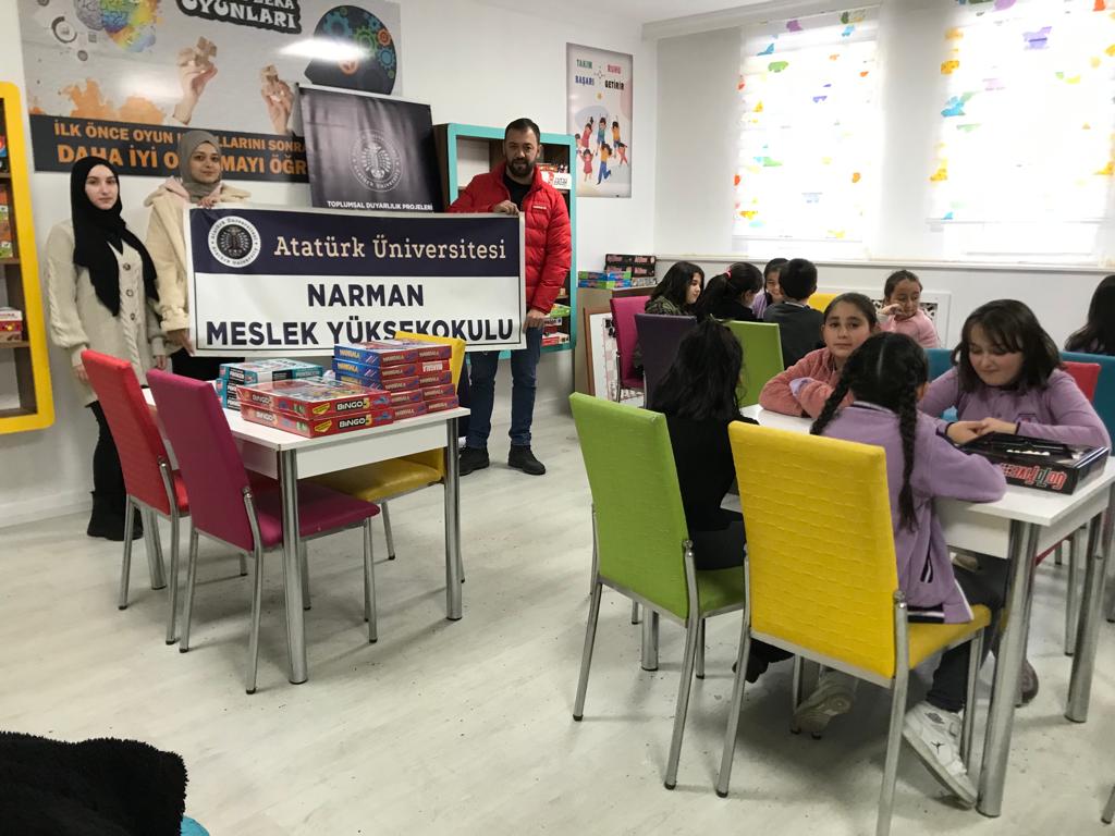 TOPLUMSAL DUYARLILIK PROJESİ: Düşün Strateji Geliştir ve Oyna