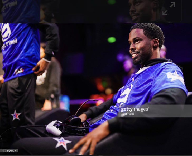 YScarbz's tweet image. My resume speaks for itself. If you want a winner. A vet who been there. Genuine person. 4 banner finals , 1 turn champ. 4/6 playoffs. All-Star. Best C in the pool. Read the track record