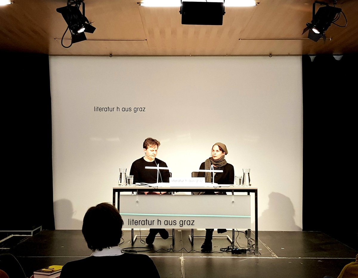 HE, AUFGEWACHT, AUFGEPASST! Anna Baar liest nämlich heute im <a href="/LithausGraz/">Literatur h aus Graz</a> aus ihrem neuesten Buch "He, holde Kunst! Streifzüge und Randnotizen". Darin erzählt sie in gewisser Weise von ihrer Herkunft. Moderiert wird der Abend von Florian Baranyi.