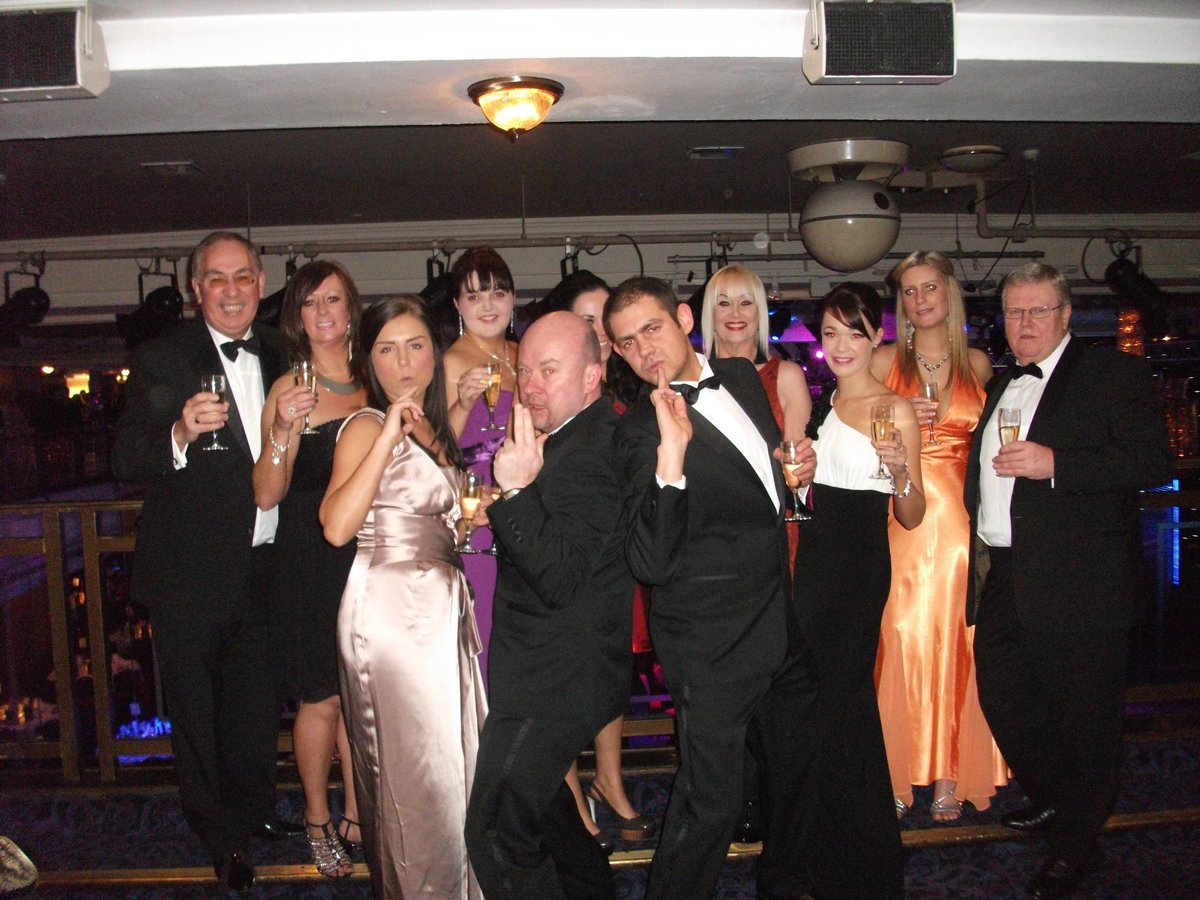 IanWarren1955's tweet photo. #TWGlobes - Have an amazing night everyone! Feeling very jealous tonight but have great memories of The Globes in January 2012. I was one of the TW Cover Stars, and had been out to New York in December 2011, and attended the Globe Travel Awards courtesy of #CelebrityCruises https://t.co/Nff5F2cC5O