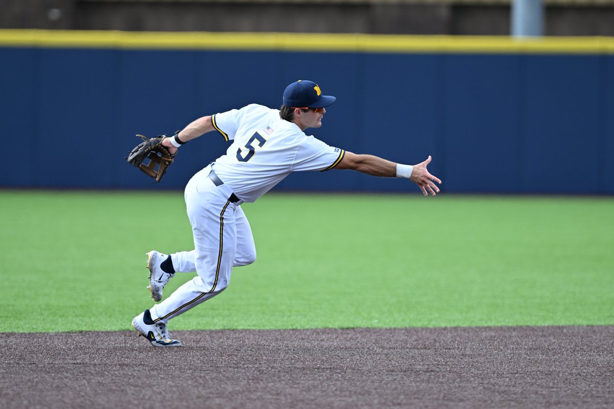 umichbaseball's tweet photo. From OSU to Maize and Blue!

Kyle Dernedde joins us from Oregon State and is ready to take on the Big Ten! 

#GoBlue https://t.co/v6XjngOAo4