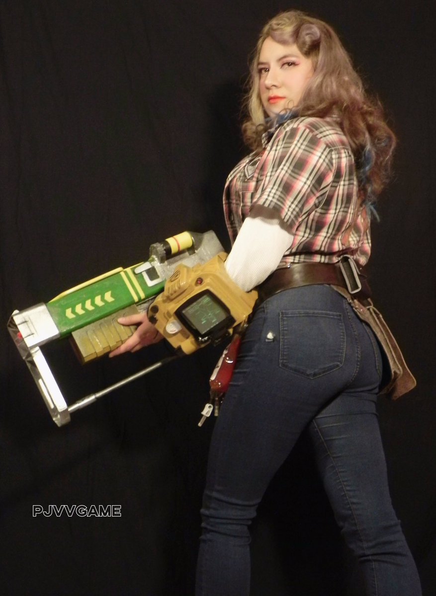PauReinapolilla's tweet photo. Warโฆ war never changes โข๏ธโข๏ธ๐ #cosplay #cosplayer #cosplayers #cosplaygirl #cosplaying #fallout76 #falloutcostume #falloutcosplay #geek #geekgirl #gamermexico #gamergirls #gamergirl #likesforlike #streamer #streamergirl #Latam #egirl #liketime #pjvvgame #falloutstreamer https://t.co/aGao0LlDhI