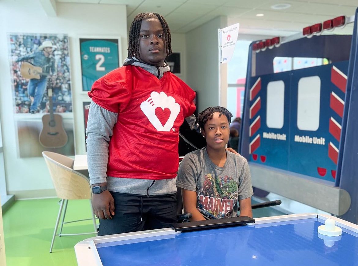 Blessed To Be Able To Go Visit The Kids At Joe DiMaggio Hospital It’s Bigger Then Just Football 🙏🏾 #AGTG