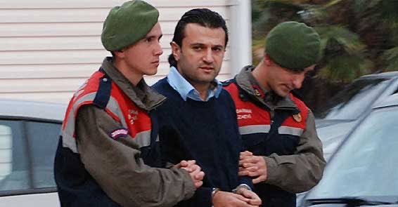 Çok şükür böyle bir fotoğrafımız yok.