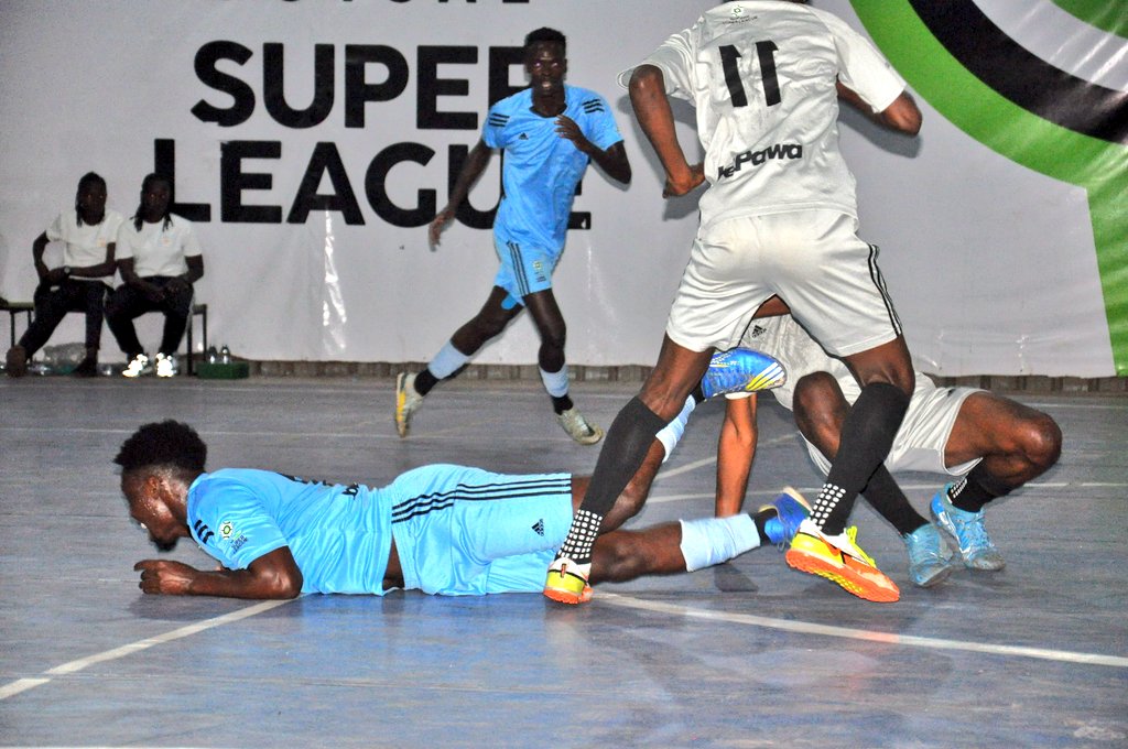 VBugerere's tweet photo. #betPawaXfutsal | #MatchWeek8 | #Game3
First half on
Mengo City 0-2 Futbol Club Luzira
#LivefromOldKampala | #VoBUpdates | #MENFCL
@betPawaUG @betPawaFSL @Jackshots24 @JjunjuHamzah @FutsalUganda @KisenyiFC https://t.co/M4BIplkJ5q