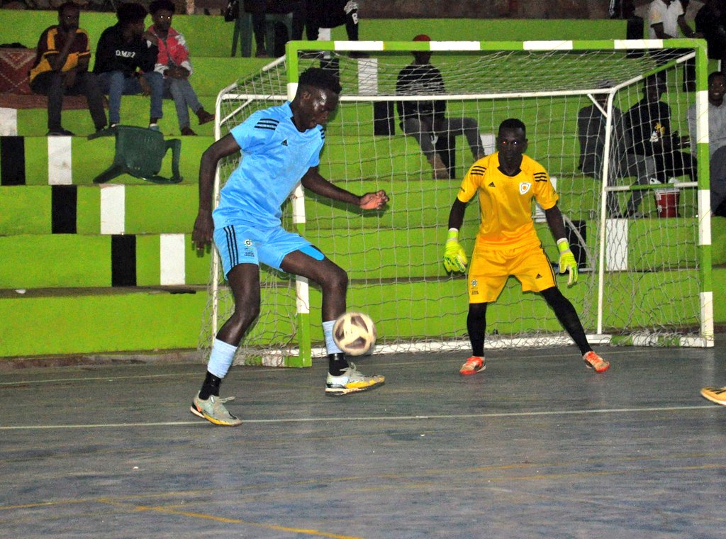 VBugerere's tweet photo. #betPawaXfutsal | #MatchWeek8 | #Game3
First half on
Mengo City 0-2 Futbol Club Luzira
#LivefromOldKampala | #VoBUpdates | #MENFCL
@betPawaUG @betPawaFSL @Jackshots24 @JjunjuHamzah @FutsalUganda @KisenyiFC https://t.co/M4BIplkJ5q