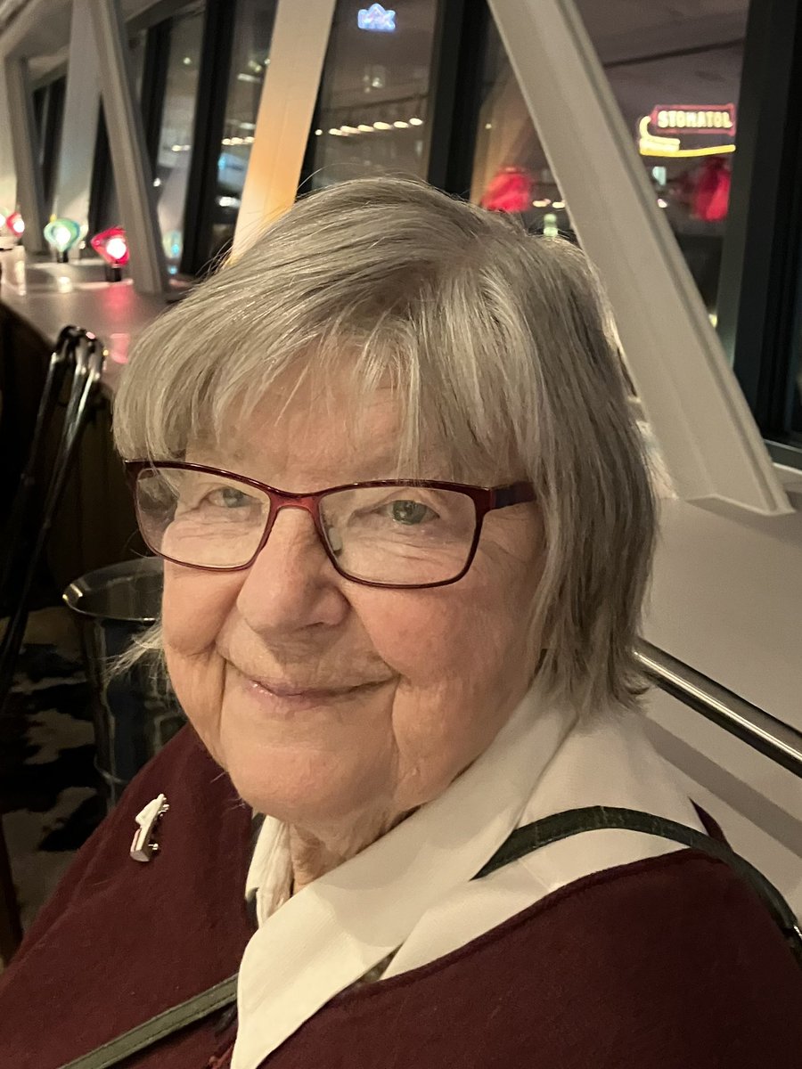 Anna Ekström tweet media