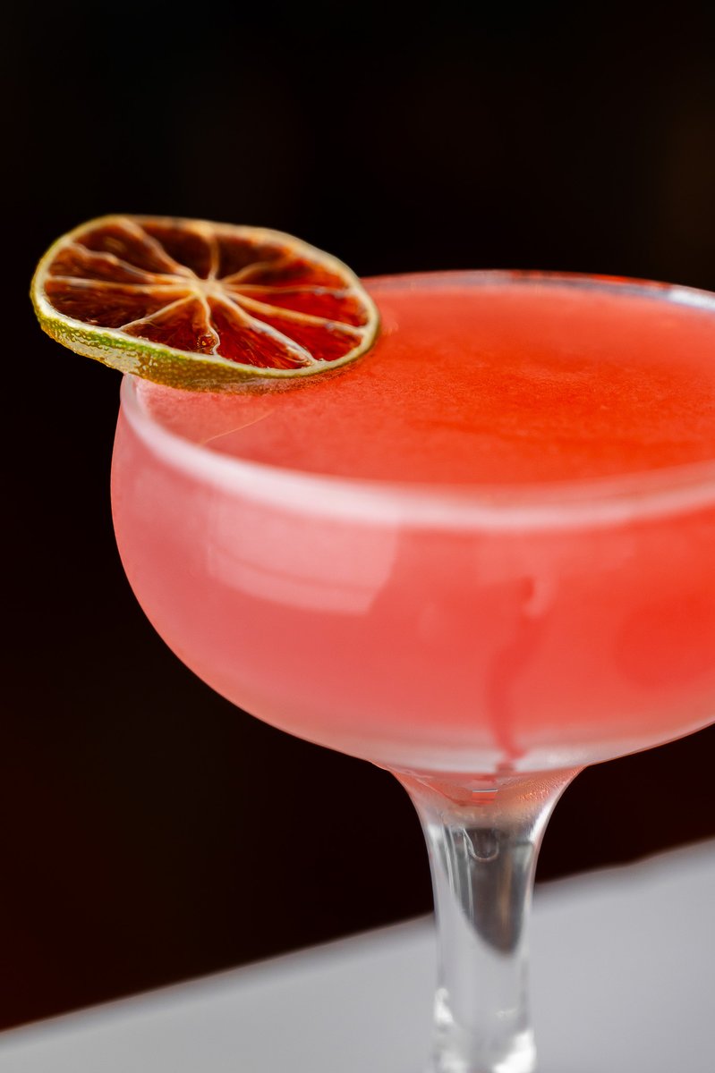 We have a full bar and cocktail menu, that has something for everyone. 🍹