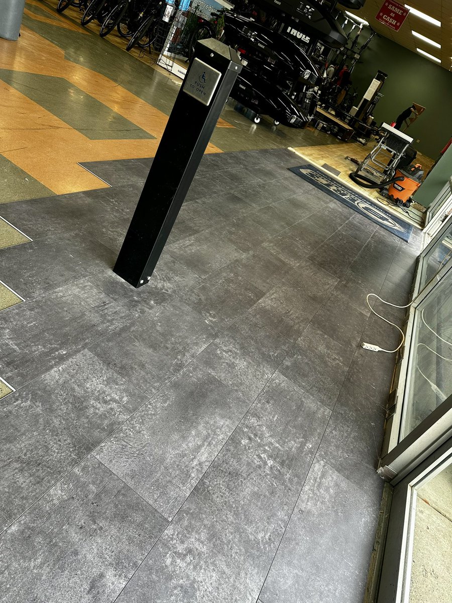 BertsBikes's tweet photo. Out with the old and in with the new. New flooring and counters going in at our Williamsville location. Always making upgrades to serve you better. Wait till you see what we have in store for 2024!
#BIKESYR #bikesyracuse #bikecny #cyclingisforeveryone #cyclinglife #bikeshops https://t.co/yR0g8ee1uv
