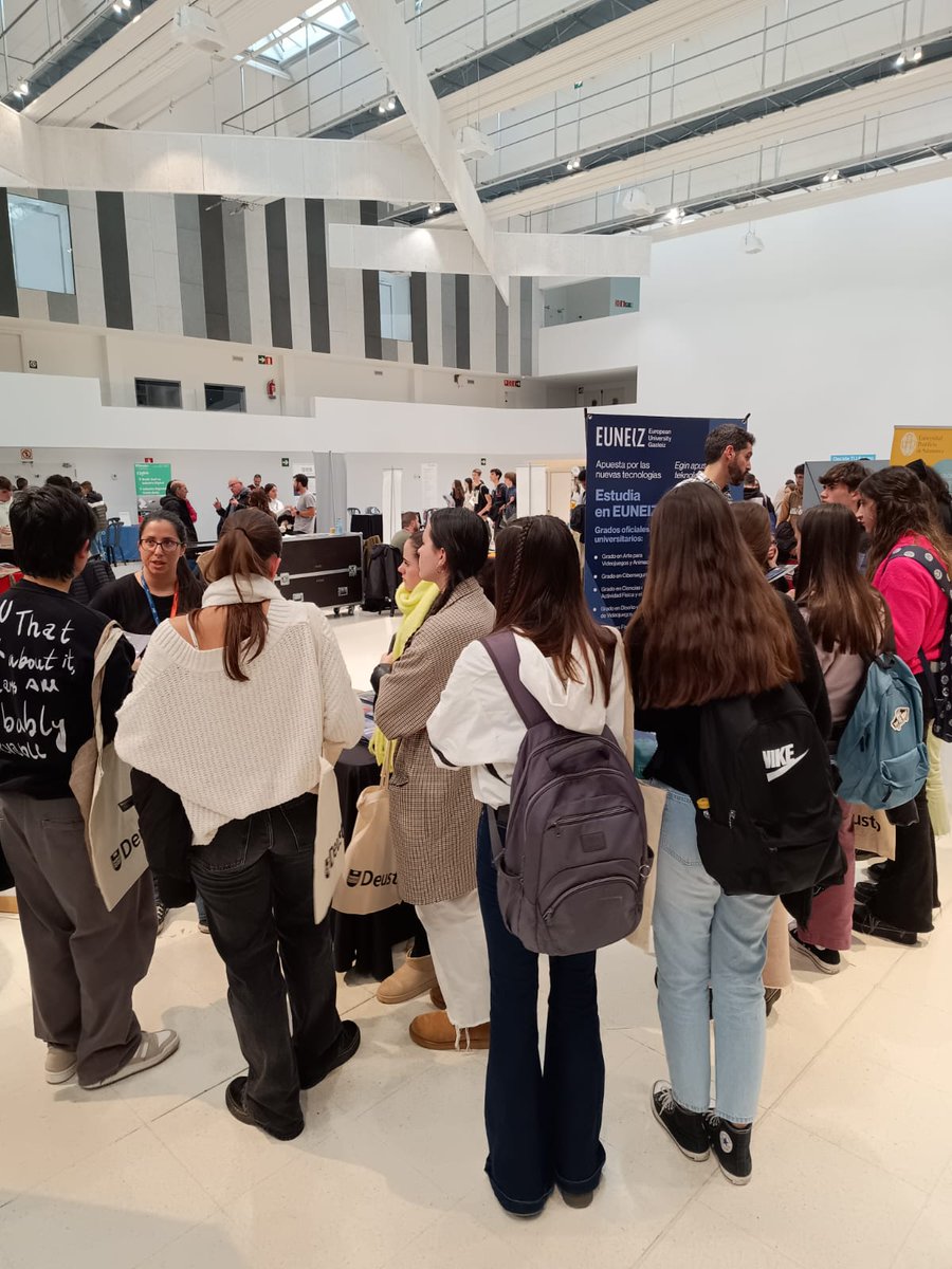euneiz_uni's tweet photo. Magnífica acogida en @salonUnitour de Vitoria-Gasteiz a  nuestras titulaciones para el curso 2024-25.  Psicología, Podologia, Ciencia de Datos y Gestión Deportiva son los nuevos grados que se sumarán a los que ya se imparten en Ciberseguridad,  Videojuegos, Fisioterapia, CAFyD o Producción Musical. Si no has podido venir, apúntate a nuestras Puertas Abiertas entre el 20 de enero y 24 de febrero. 

¡Apuesta por la innovación! #EUNEIZ