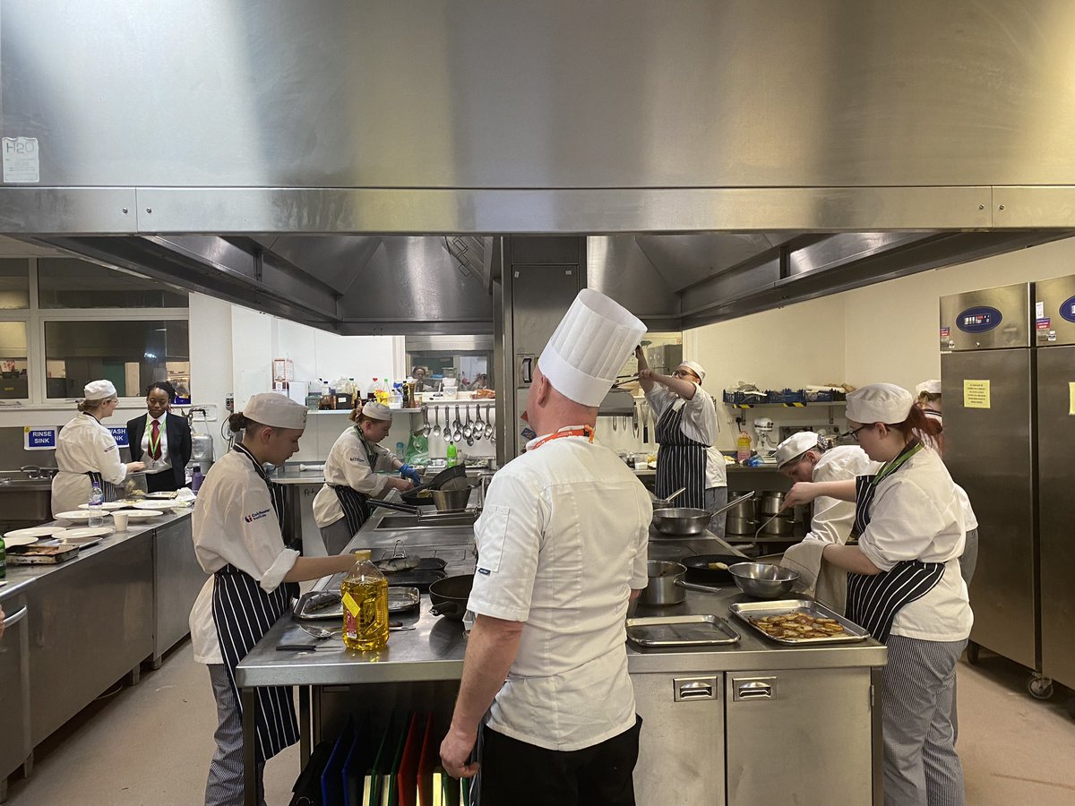 Stephanie conway tweet media