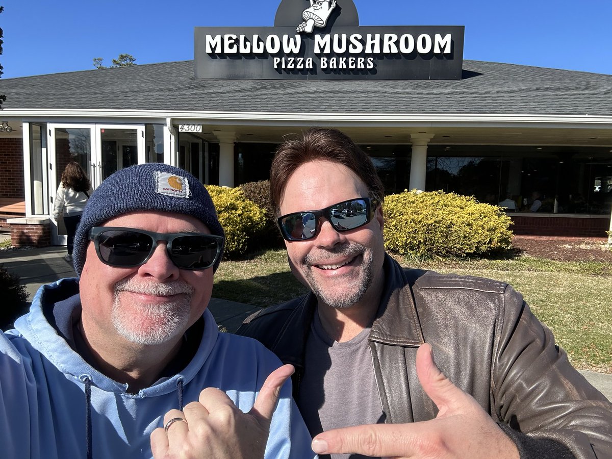 mikewheless's tweet photo. Lunch with #CaptainDave never disappoints! https://t.co/uW6cRIsnN0