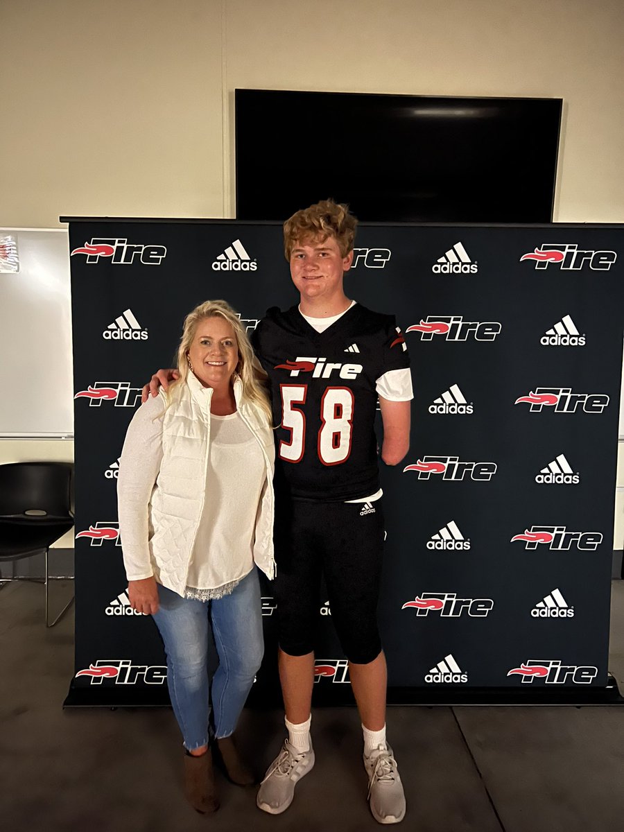 NolanB_58's tweet photo. Had a great visit today at southeastern university @Coach_Waugh @CoachHeldreth @apollo_wright @FBPirates @fbhs_pirate @TheeCoachO @bjjones10 @JACT_Athletics @PirateCoachB https://t.co/ztGdSkCA1d