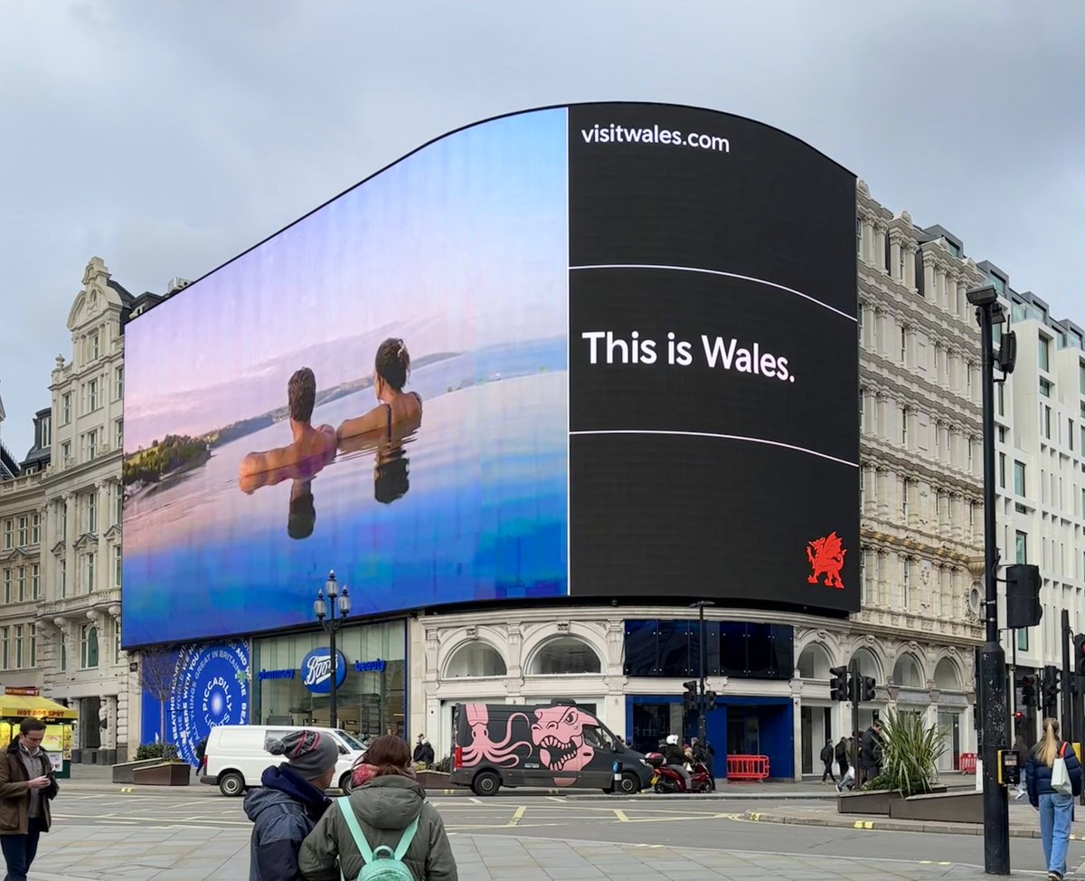 StBridesHotel's tweet photo. If you're in London, you may spot our infinity pool on the famous Picadilly Lights!

We’re excited to share that St Brides is part of the @visitwales ‘This is Wales’ campaign which is currently appearing on Piccadilly Circus and Underground stations as well as your TV screens! https://t.co/TgqsxlnIrX