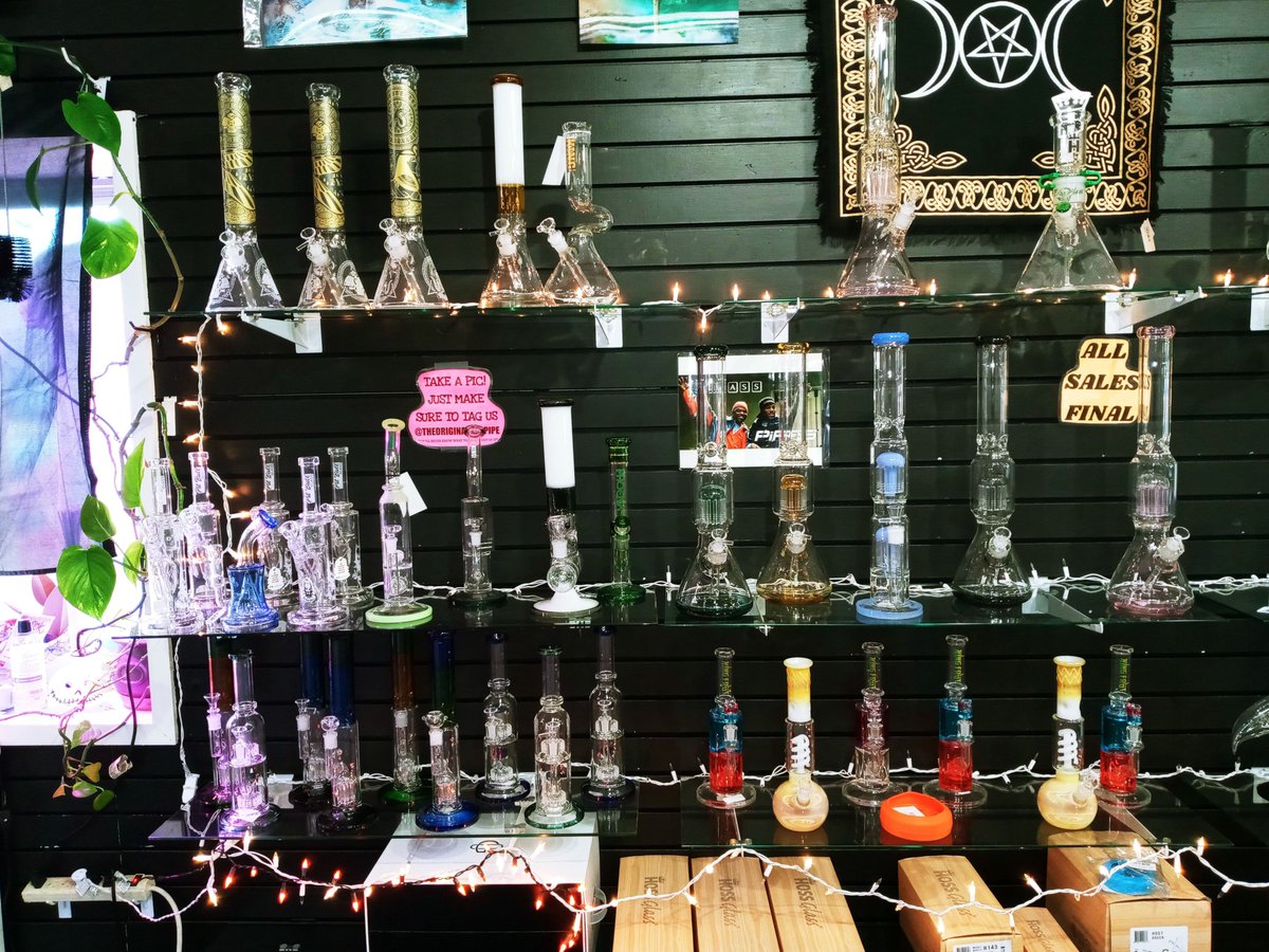 I don't think I've ever showed off the water pipe wall at our Fort Worth location. So check 'em out! A lot of fun gear here, and this is just the glass stuff!

#thegaspipe #dfw #smokeshop #waterpipes #variety