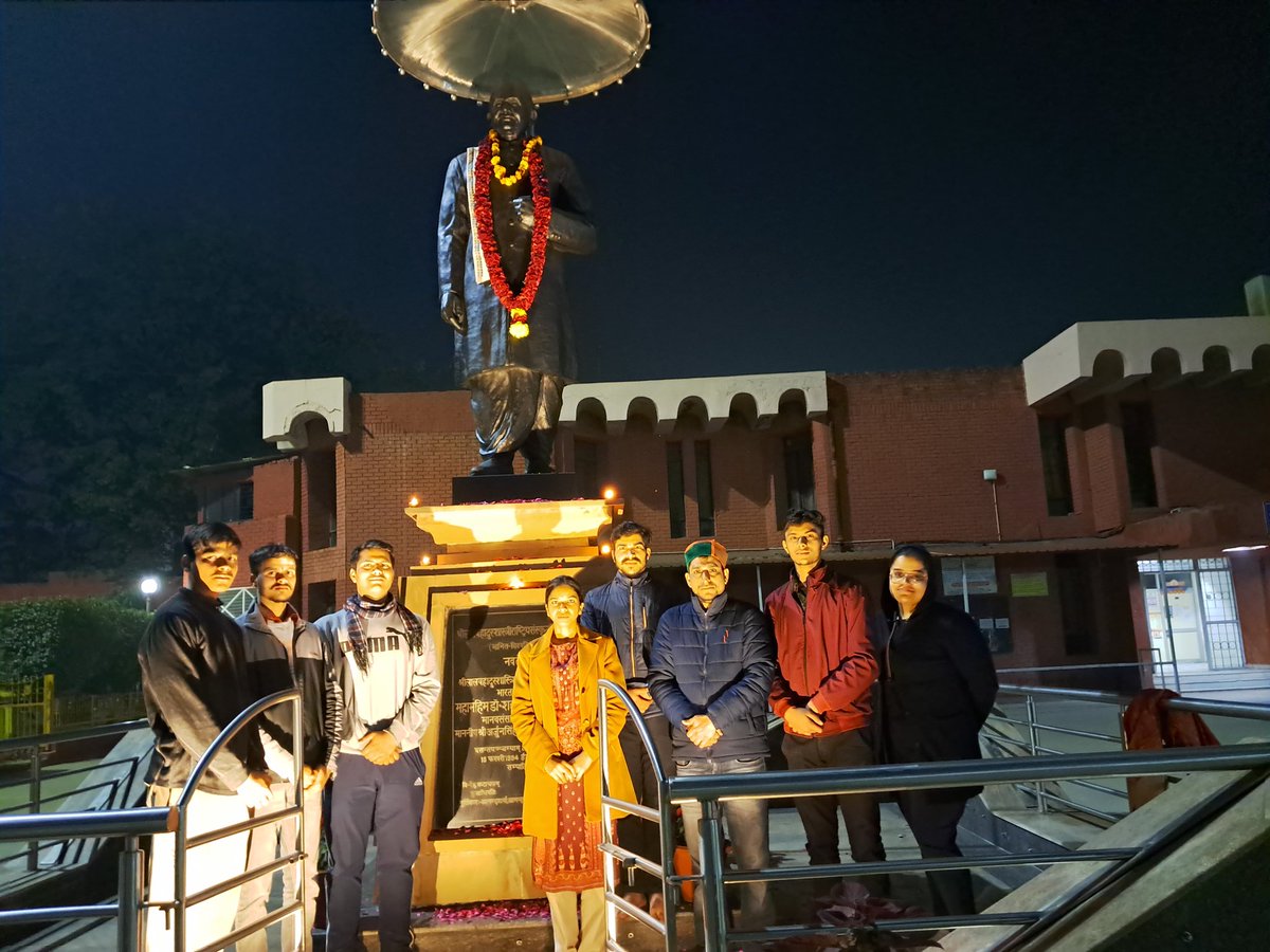 ABVPSLBSNSU's tweet photo. 11/01/24
श्री लाल बहादुर शास्त्री राष्ट्रीय संस्कृत विश्वविद्यालय अभाविप इकाई द्वारा विश्वविद्यालय के प्रेरणा स्रोत पूर्व प्रधानमंत्री  #लालबहादुरशास्त्रीजी को उनकी पुण्यतिथि पर विश्वविद्यालय परिसर उनकी मूर्ति पर माल्यार्पण कर तथा दीप प्रज्वलित कर उन्हें श्रद्धांजलि प्रदान की https://t.co/jx6Y56KnNS
