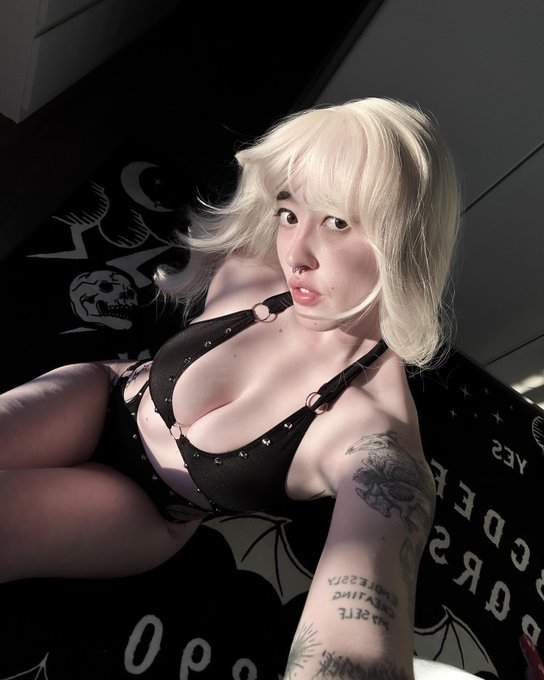 send me $50&hearts;️. https://t.co/ctR9iSdxKR