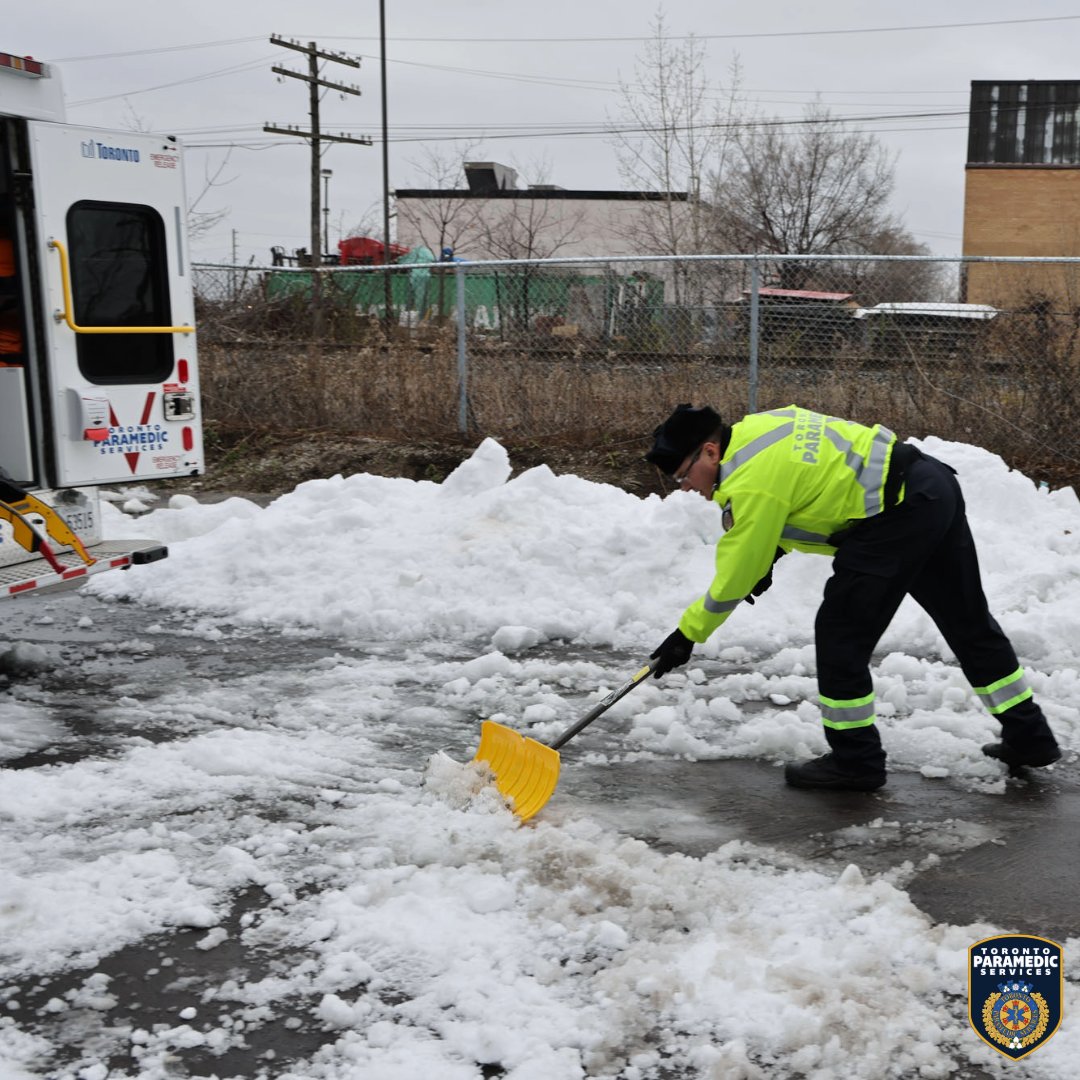Clearing snow can be exhausting for some. When shovelling, remember to push—not lift—the snow, take frequent breaks, and stay hydrated. Check out this link for more on how to shovel safely: ow.ly/vwbX50Qq4xr #BeNiceClearYourSnowAndIce