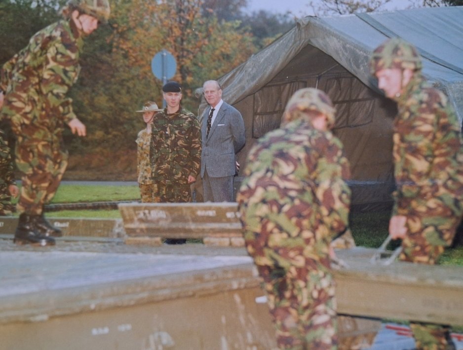 sean_f_scullion's tweet image. Same age as you when I commissioned in 1989 &amp;amp; now ...cough...in my 55th year! Long enough!🖖🏼 #Wheredidallthetimego