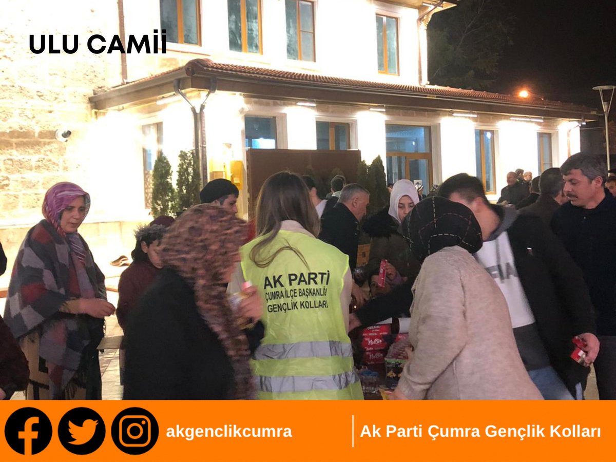 akgenclikcumra's tweet photo. 📍Merkez Camilerimiz 

Mübarek #RegaipKandili vesileyle, yatsı namazı sonrası cemaatin kandillerini tebrik edip Gençlik Kolları olarak  ikramlarda bulunduk.

Rabbim bu gece hürmetine birliğimizi daim etsin. 🤝 https://t.co/C1uOtxa79n