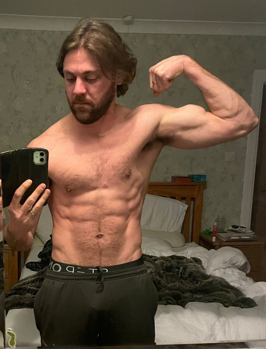 thinkphysical's tweet photo. He's now 14 weeks in and already looking like he has been doing this for years!

Our main focus now is adding as much lean mass as possible while minimising fat gain.

Well done Ben!

💪

#FitnessMotivation #client #progress #dadbod #gym https://t.co/itdZpmvWvw