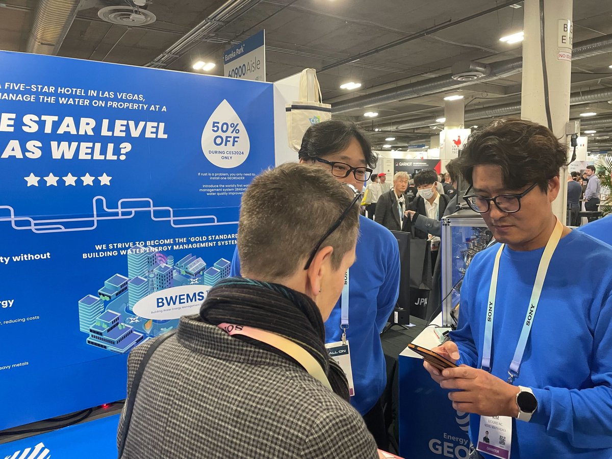 CLEH2OAlliance's tweet photo. Ebie and Bryan are enjoying #CES this year! Happy to be connecting with innovators, new IoT tech, and CWA testbed partners like @youngdugkim from #WaveTalk. #CES2024 https://t.co/xxIk93TZTu