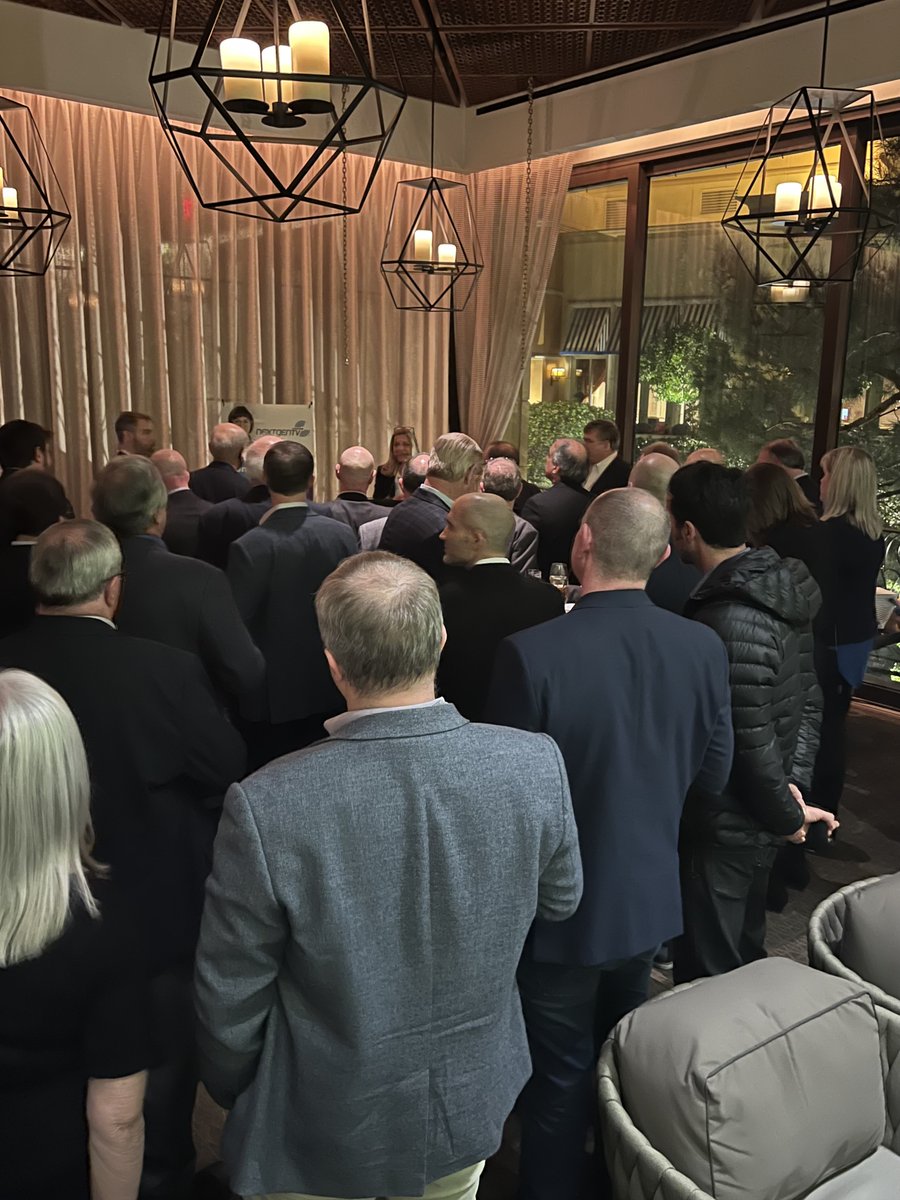 Anne P Schelle tweet media