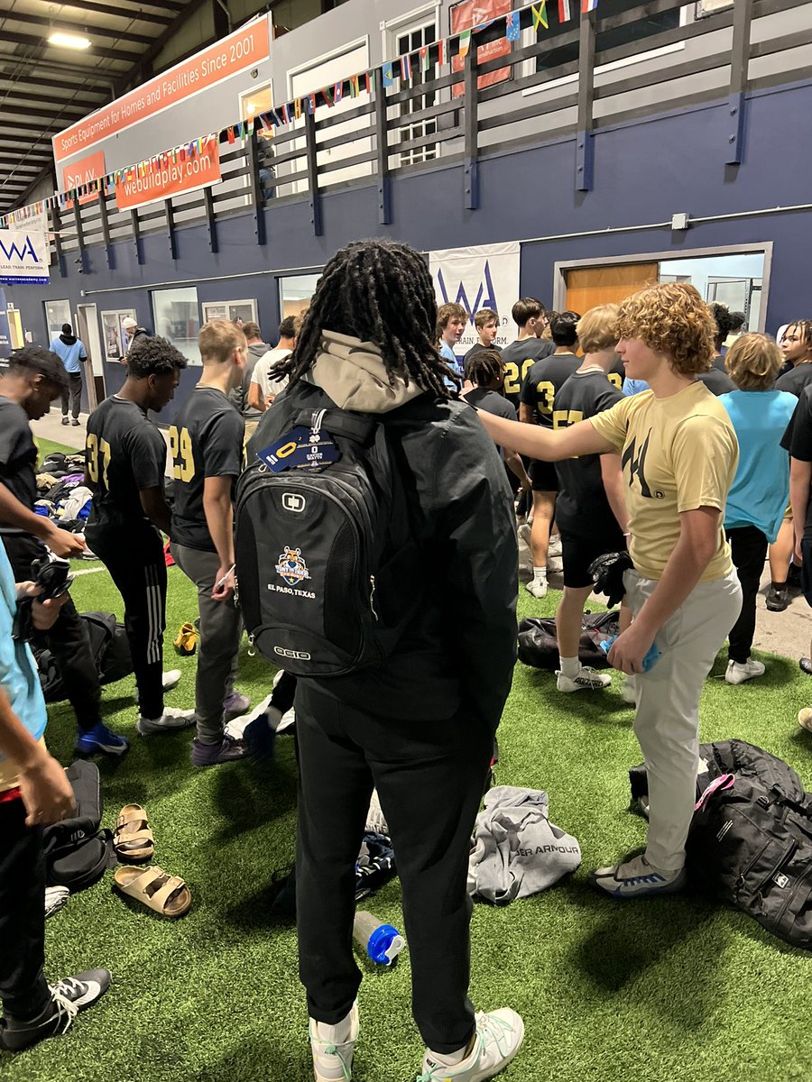 Warren_Academy's tweet photo. WA alumni @xavierwatts6 + @noahbustard stopped by practice last night to show the boys some love and drop off some words of wisdom. We appreciate you fellas!
Development > Hype
@ndfootball @huskerfootball
#wa7v7 #watrained #wastrong
#nebpreps #family https://t.co/ptyoLoDqQu
