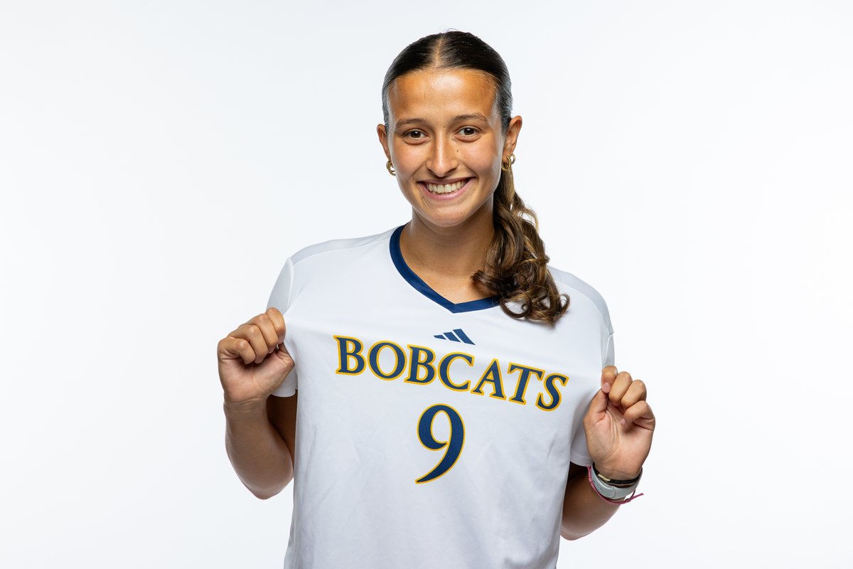 QU_WSOC's tweet photo. Kayla Mingachos and Courtney Chochol have been named to NEWISA All-New England Teams 👏 

📰 : https://t.co/8x1l64BIWC

#BobcatNation x #MAACSoccer https://t.co/uxWzoGtgC9
