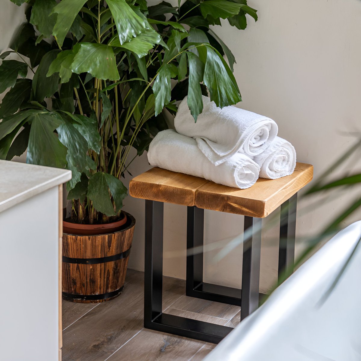 SimpsonFurnitur's tweet photo. 1, 2 or 3? Vote for your favourite below 👇🏼

#sidetable
#handmadefurniture
#rusticfurniture
#bathroomfurniture
#bedsidetable https://t.co/OuFaGHVEYu