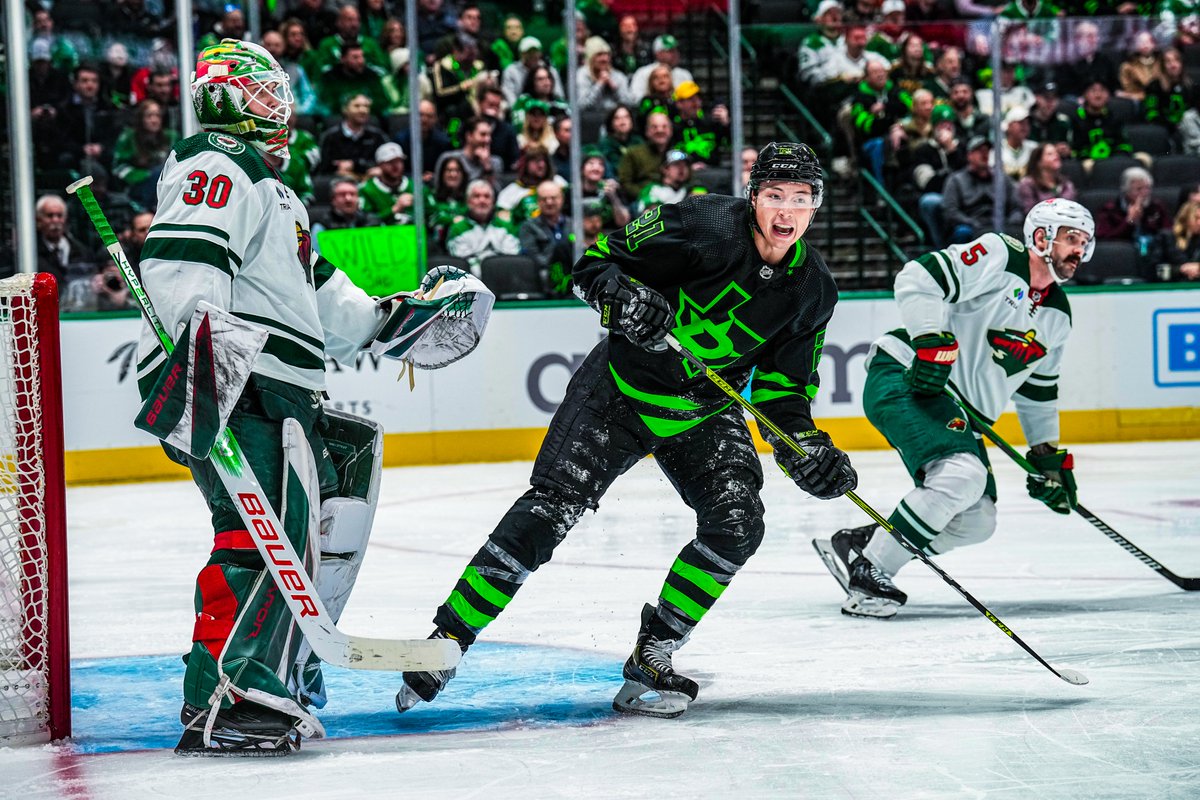 IT'S THE FINAL DAY OF #NHLAllStarVote! 

Let's get our guys to Toronto!!!

1 RT = 1 Vote
NHL.com/Vote = 10 Votes

#JasonRobertson #RoopeHintz #MattDuchene