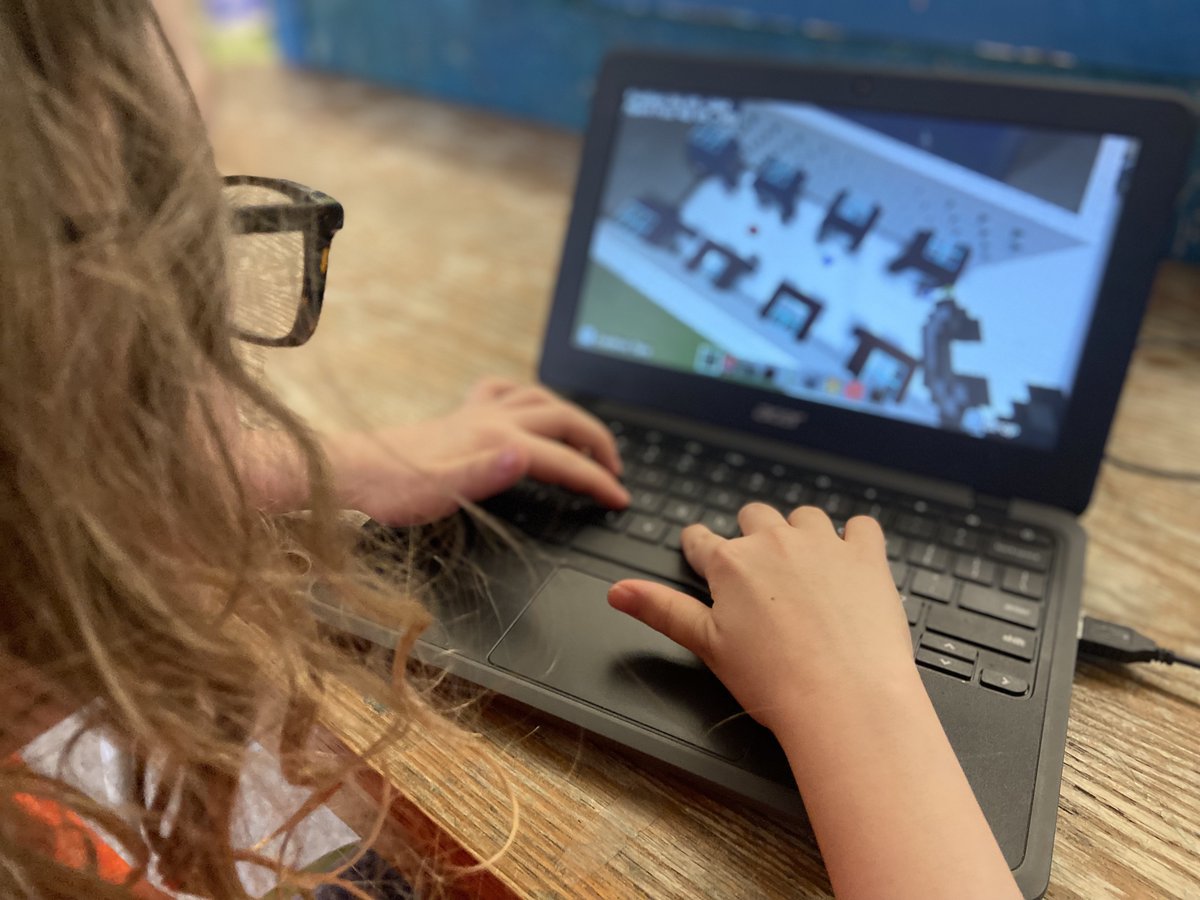 McM_MsT's tweet photo. Students finalizing their Museum design showcasing their learning & preparing scripts for team presentations
🪨Documenting our learning Portfolio & Camera print PDF
🪨Rocks & Minerals curriculum connections
🪨Building & coding in #MinecraftEDU
@MuseumGirlSarah #ROMlearning @tdsb https://t.co/0rdkkGKmEo