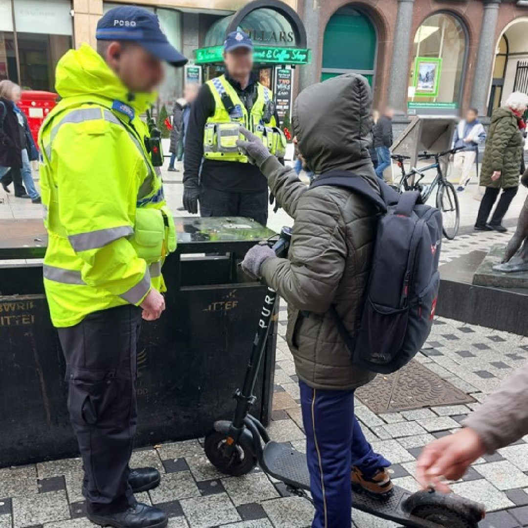 cardiffcouncil's tweet photo. Our City Centre Wardens teamed up with @SWPCardiff to enforce the no-cycling rule along Queen Street.
Between October-December, #OpCastor has seen:
✅504 cyclists stopped
✅98 stolen OvoBikes seized
✅14 fixed penalty notices issued
✅2 Sec 59's issued to electric scooter riders https://t.co/QE6HG04b4O