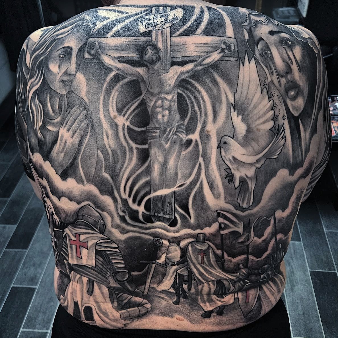 FerrisTattoos's tweet photo. Finished 
#tattoo #healed #backpiece #healedtattoo #blackandgreytattoo #INKED #ink #tattooart #tattooartist #art #backtattoo #Belfast #tattoos https://t.co/PpuLbJi4Vn
