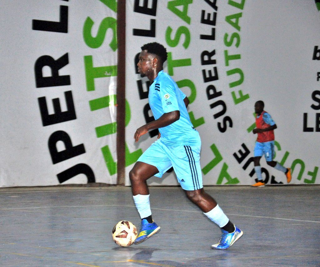 VBugerere's tweet photo. #betPawaXfutsal | #MatchWeek8 | #Game3
FT'
Mengo City 0-7 Futbol Club Luzira
Luzira has been too ruthless tonight!
#LivefromOldKampala | #VoBUpdates | #MENFCL
@betPawaUG @betPawaFSL @Jackshots24 @JjunjuHamzah @FutsalUganda @KisenyiFC https://t.co/8cOubkxiXt